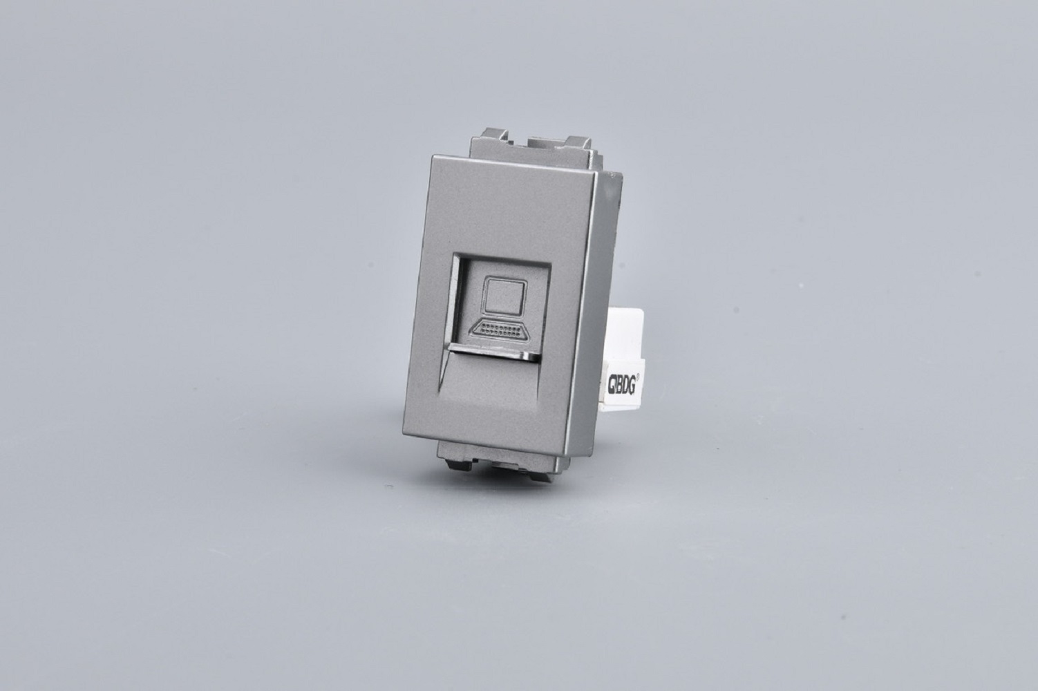 Ổ Cắm Mạng Cỡ S Bc18 Iso 9001:2015