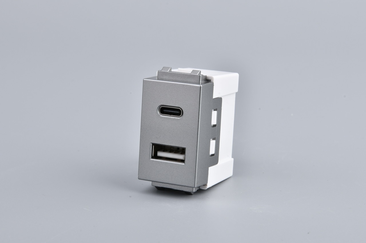 Usb 15w (a+c) Cỡ S Bc22 Iso 9001:2015
